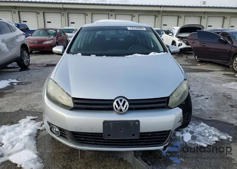 2013 Volkswagen Golf z USA, uszkodzony, nr VIN WVWDM7AJ9DW069052